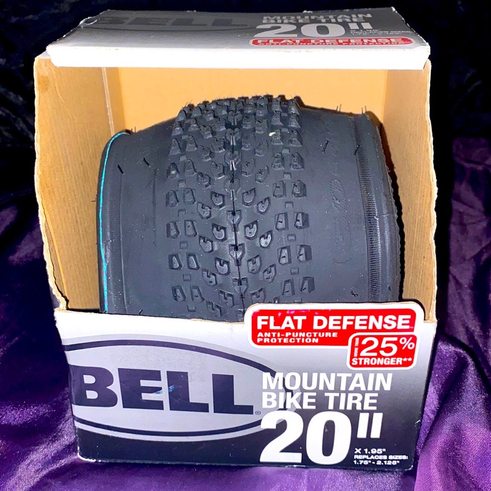 Bell ᖴᒪᗩT ᗪEᖴEᑎᔕE Mountain Bike Tire 20”x1.95